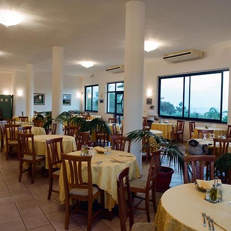 Villaggio Pineta Petto Bianco Capo Vaticano Buitenkant foto
