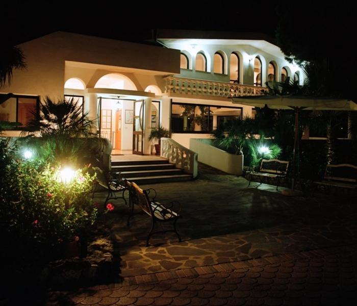 Villaggio Pineta Petto Bianco Capo Vaticano Buitenkant foto