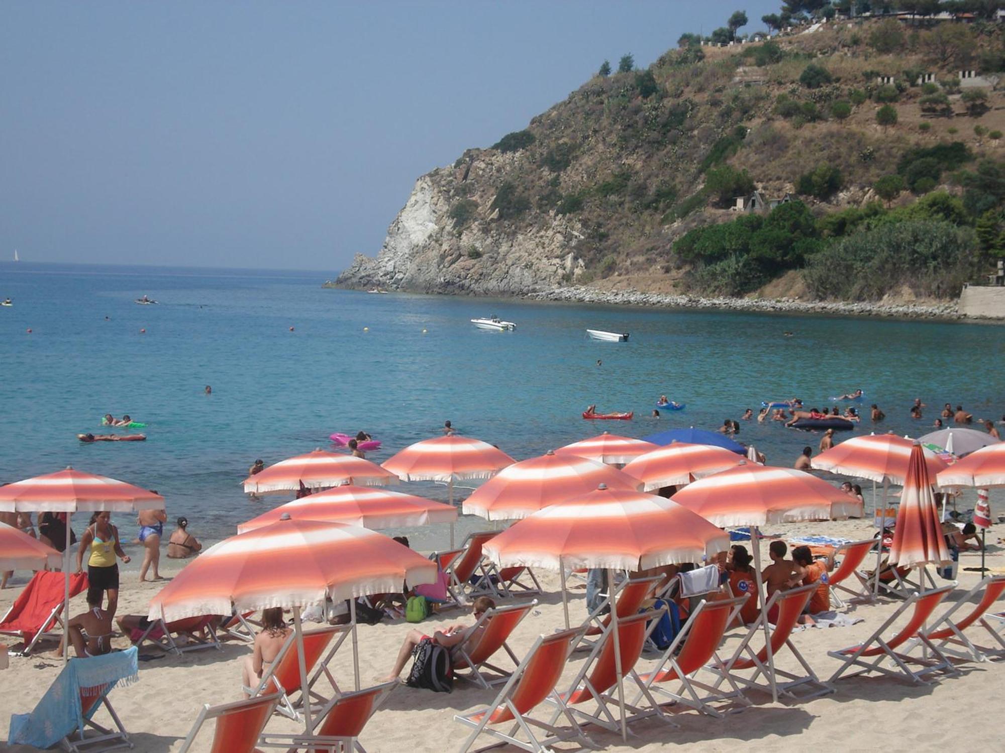 Villaggio Pineta Petto Bianco Capo Vaticano Buitenkant foto