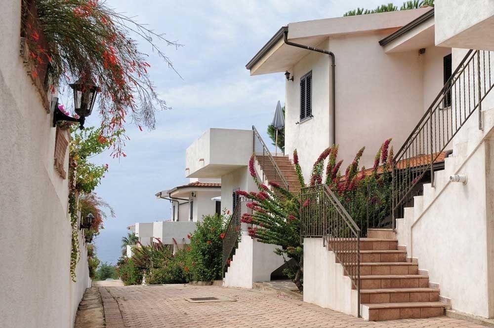 Villaggio Pineta Petto Bianco Capo Vaticano Buitenkant foto
