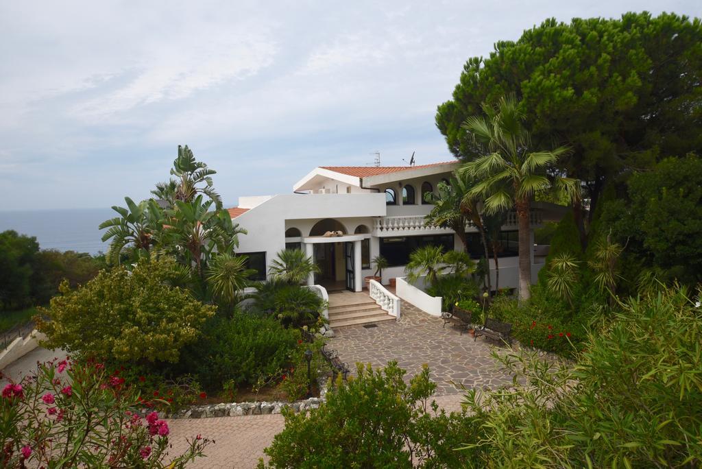 Villaggio Pineta Petto Bianco Capo Vaticano Buitenkant foto